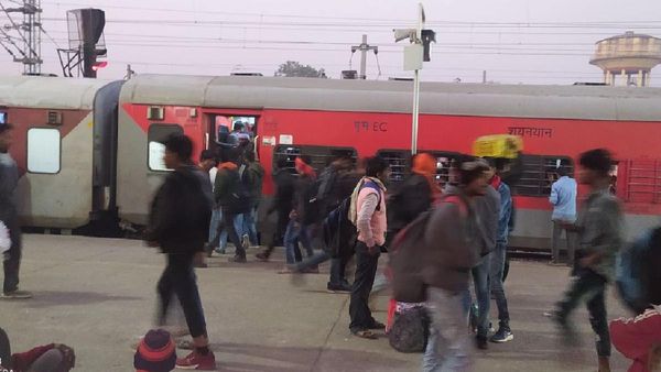 Indian Railway: अमृतसर-कटिहार व नई दिल्ली-बरौनी एक्सप्रेस सहित कई ट्रेनों का बदला मार्ग, यहां देखें पूरी डिटेल