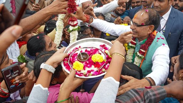 Madhya Pradesh: मध्य प्रदेश की बंपर जीत का गणित