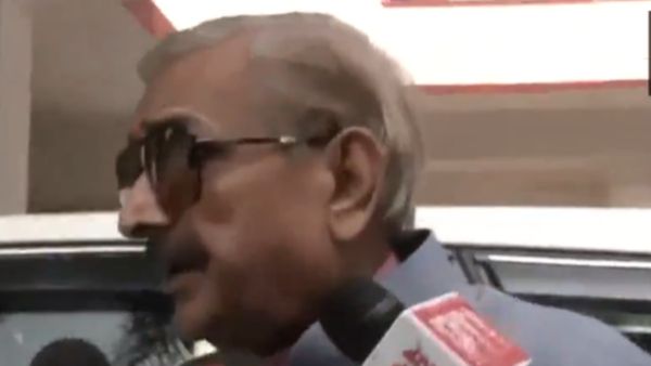 Election Result News: चुनावी रुझानों को लेकर बोले कांग्रेस नेता प्रमोद तिवारी- अंतिम नतीजे का इंतजार कीजीए