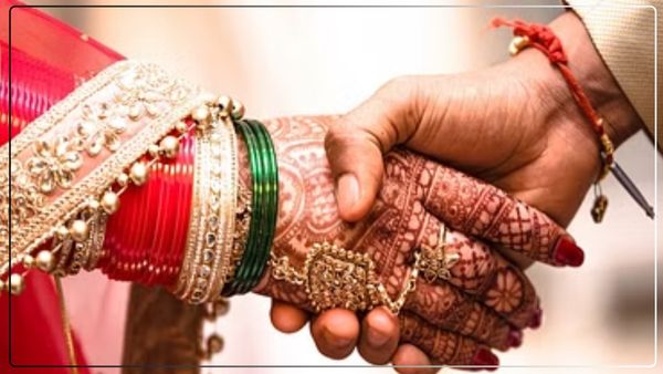 UP News: शादी में डांस करते वक्त भिड़ गए दूल्हा-दुल्हन के मामा, मनाने में रिश्तेदारों को करनी पड़ी मशक्कत