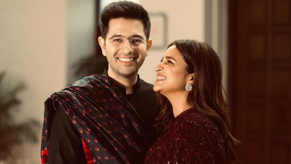Parineeti Chopra से शादी के बाद कैसे बदल गई राघव चड्ढा की जिंदगी? बोले- 'मुझे बेहतर जीना सिखाया'
