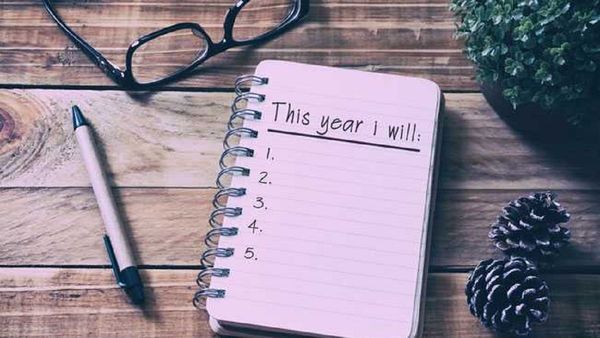Year Ender 2023: इन संकल्पों से संवर जाएगा नया साल और जीवन, बदल जाएगा नजरिया