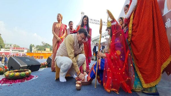 Uttarakhand News: मातृ शक्ति के सहयोग से होगा राष्ट्र का संपूर्ण विकास: सीएम धामी