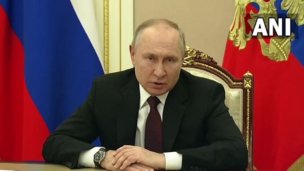 'घर पर बैठें और अधिक सैनिकों को जन्म दें', रूस ने गर्भपात पर सख्ती की