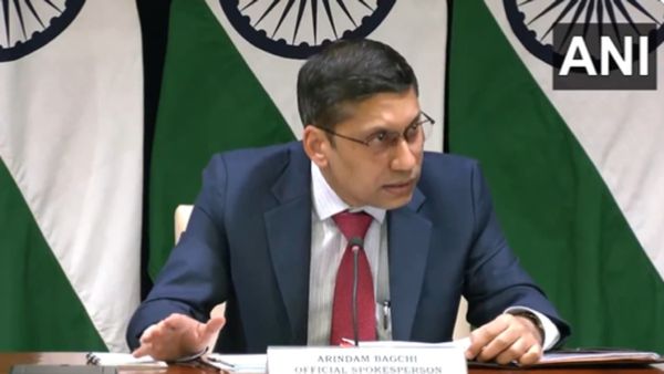 Qatar Death Penalty: 8 पूर्व नेवी अफसरों के मामले में अब तक 3 सुनवाई, विदेश मंत्रालय ने दिया बड़ा अपडेट