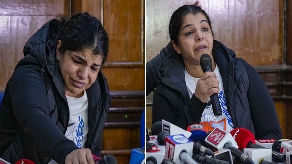 'कल रात से परेशान हूं, मुझे समझ नहीं आ रहा कि....', कुश्ती छोड़ने के बाद भी टेंशन में साक्षी मलिक