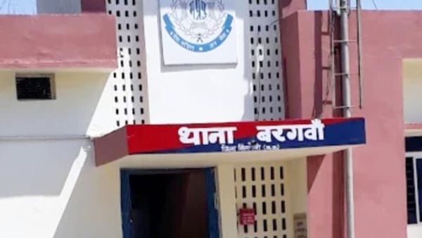 MP News: एकतरफा प्यार में पागल आशिक ने क्लास रूम में घुसकर किया प्रपोज, इनकार सुनकर उठाया ये खौफनाक कदम