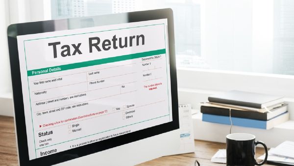 ITR Return: 2024-25 के लिए फॉर्म-1 और फॉर्म-4 जारी, जानें किसके काम का कौन सा फॉर्म?