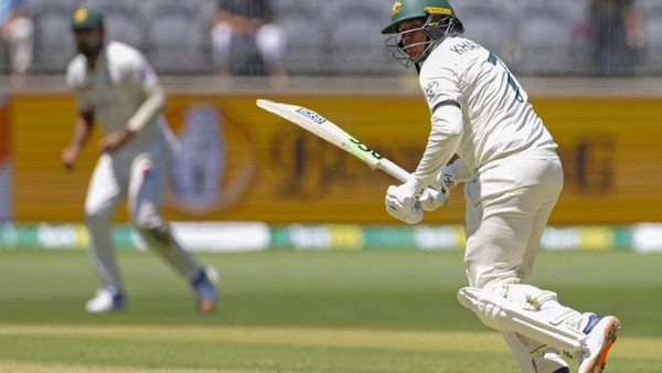 AUS vs PAK: उस्मान ख्वाजा को भारी पड़ा काली पट्टी बांधकर खेलना, हैरान कर देगा ICC का ये फैसला