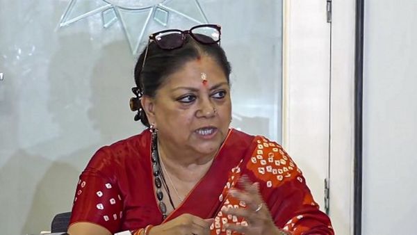 Rajasthan News: वसुंधरा की ताजपोशी रोकने के लिए विरोधी धड़े की जीतोड़ कोशिश, जानिए कैसे बिगाड़ रहे राजे का गणित