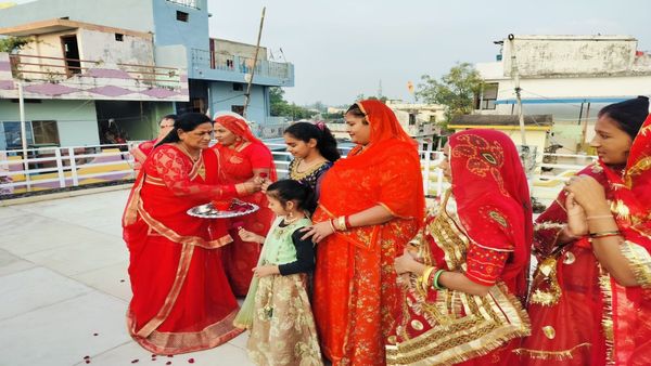 MP News: गरबा का सम्मान देश की पूरी महिलाओं के लिए गर्व की बात, BJP ने प्रदेश भर में किया गरबा नृत्य का आयोजन