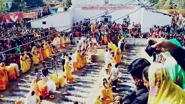 Sagar News: प्रसिद्ध देव श्री खंडेराव का अग्नि मेला शुरू, लोग मनोकामना पूर्ण होने के लिए मांगते हैं मन्नत