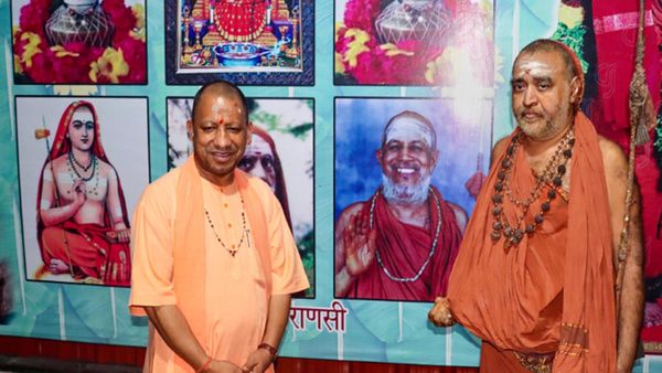 Today in Politics: मध्य प्रदेश में कांग्रेस विधायकों की अहम बैठक, आज वाराणसी जाएंगे सीएम योगी