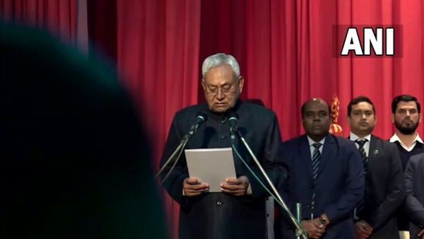Bihar Politics : शपथ के बाद नीतीश बोले- 8 नेताओं ने आज शपथ ली, बाकी जल्द लेंगे