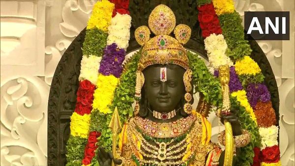 Ram Mandir Mahostav : जानिए किस मुहूर्त में हुई रामलला की प्रतिष्ठा? पुरोहित कौन थे?