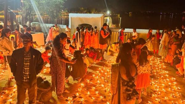 Chhattisgarh: एक दीया प्रभु श्री राम के नाम, 3 लाख दीपों से जगमगाया दलपत सागर, प्रशासन के सहयोग से हुआ आयोजन 