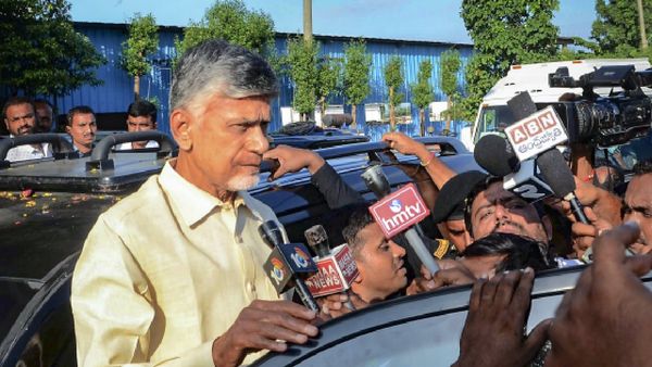Andhra Pradesh: TDP प्रमुख नायडू और जनसेना प्रमुख CEC से मिले, YSRCP पर लगाया वोटिंग लिस्ट में हेरफेर का आरोप