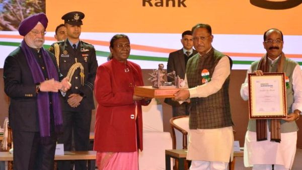 छत्‍तीसगढ़ बना देश का तीसरा सबसे स्‍वच्‍छ राज्‍य, राष्ट्रपति द्रौपदी मुर्मु ने समारोह में किया पुरस्‍कृत
