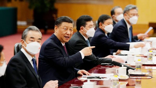 घर में डिमांड नहीं, दूसरे देशों ने कम किया खरीदना सामान... चीन की इकोनॉमी पर डबल अटैक, डूब रही अर्थव्यवस्था!