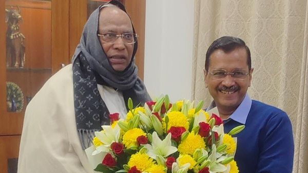 सीट शेयरिंग पर चर्चा के बीच सीएम केजरीवाल ने कांग्रेस राष्‍ट्रीय अध्‍यक्ष मल्लिकार्जुन के साथ की बैठक