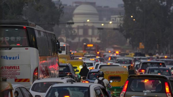 नए हिट-एंड-रन कानून के खिलाफ ट्रक ड्राइवरों का विरोध जारी, केंद्र ने बुलाई हाई लेवल बैठक