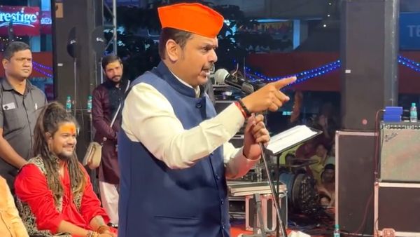 प्राण प्रतिष्ठा से पहले देवेंद्र फडणवीस ने राम जन्मभूमि आंदोलन का गाया गीत, जागो हिंदू एक बार