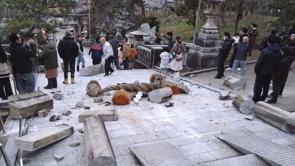 Japan Earthquake: जापान में भूकंप के बाद 60 Aftershock, हजारों लोगों ने छोड़ा घर, 6 की मौत