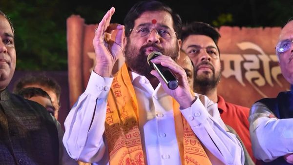 महाराष्ट्र: सुप्रीम कोर्ट ने नोटिस जारी कर एकनाथ शिंदे समेत 39 विधायकों से मांगा जवाब, जानिए क्या है मामला