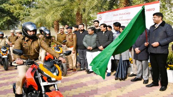 अब हरियाणा में बाइक से भी मिलेगी फायर एंड इमरजेंसी सर्विसिज, डिप्टी सीएम ने दिखाई हरी झंडी