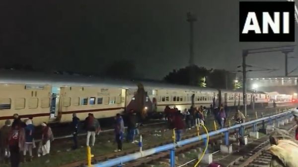 Train derail: कोटा जंक्शन के पास बड़ा रेल हादसा टला, पैसेंजर ट्रेन पटरी से उतरी, ट्रैक पर आवगमन ठप