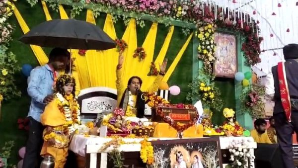 MP News: नरसिंहपुर में एक मुसलमान परिवार करा रहा है भागवत कथा, हिंदू मुस्लिम एकता की मिसाल बने नीयाज खान