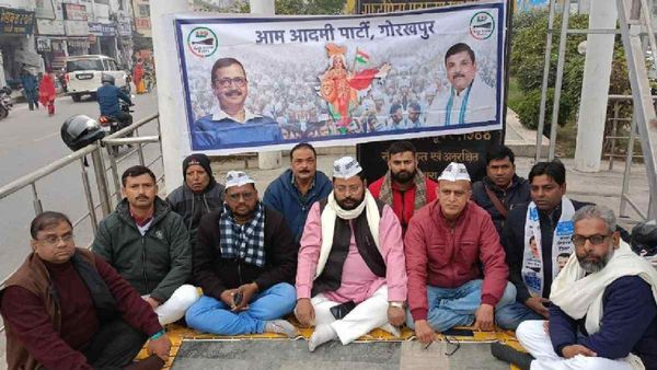 Gorakhpur:आप पार्टी की लोकप्रियता से घबरा गयी है मोदी सरकार,संजय सिंह के समर्थन में बोले कार्यकर्ता