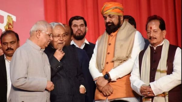Bihar BJP: बिहार में विकल्पहीनता की शिकार क्यों है बीजेपी?