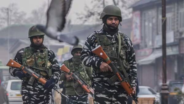 Operation Sarvashakti: घाटी में PAK के मंसूबे होंगे फेल, पहाड़ों के बीच आतंकियों को ढूंढ निकालेगी सेना