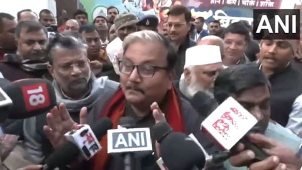 'लालू यादव को निर्णय लेने का अधिकार', बिहार में राजनीतिक उथल-पुथल के बीच RJD MP मनोज झा