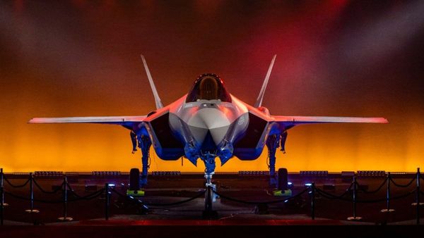 क्या होते हैं Stealth fighter jet? जिसके एडवांस वर्जन को लेकर लगी US-चीन में रेस, खरबों डॉलर खर्च करना सही?