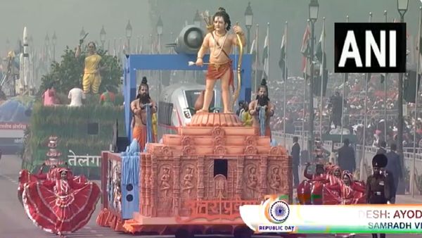 Republic Day: उत्तर प्रदेश की झांकी की कमाल संभाली 'रामलला' ने, पीछे ब्रह्मोस और रैपिड रेल भी दिखे
