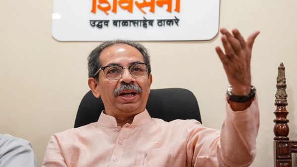 'बिना सुरक्षा के मैदान में आएं और..', उद्धव ठाकरे ने दी CM शिंदे और स्पीकर को चुनौती