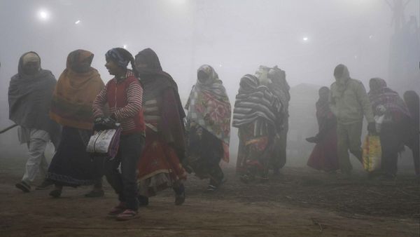 Weather Updates: मकर संक्रांति के बाद भी Cold Day, दिल्ली, पंजाब, यूपी में जम रहा पारा, अगले 48 घंटे भारी