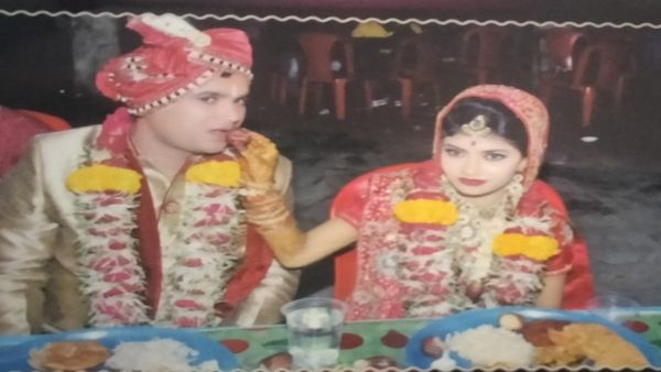 Bhopal News: छोटी बहन ने लव मैरिज के लिए बड़ी बहन को जहर देकर मारा, प्रेमी के साथ हुई फरार पुलिस कर रही तलाश