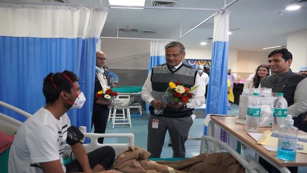 Bhopal News: एम्स भोपाल में पहला किडनी ट्रांसप्लांट सफल, रीवा के 32 वर्षीय युवक को पिता ने दी नई जिंदगी