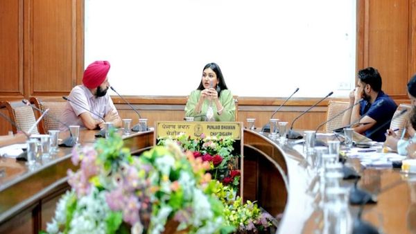 जन शिकायत कैंप का दौरा करने पहुंची पंजाब की मंत्री, अधिकारियों को दिए निर्देश