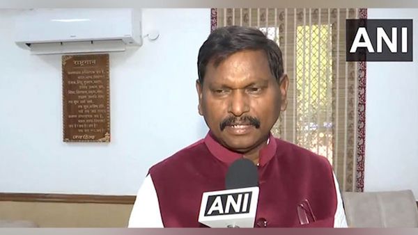 'बातचीत से ही निकलेगा समाधान', कृषि मंत्री अर्जुन मुंडा ने किसानों को पांचवें दौर की बैठक के लिए किया आमंत्रित