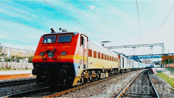 CG Train News: 18 से 26 फरवरी तक छत्तीसगढ़ रूट पर कई ट्रेनें रद्द, कई के रूट में बदलाव, यहां देखें पूरी लिस्ट