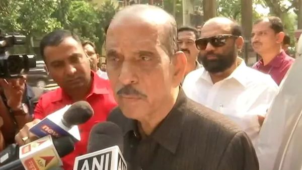 महाराष्ट्र के पूर्व मुख्यमंत्री मनोहर जोशी की बिगड़ी तबीयत, दिल का दौरा पड़ने से हालत गंभीर, ICU में भर्ती