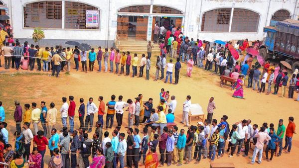 कैसे किया जाता है मतदान केंद्र का चुनाव? जानें घर बैठे कैसे पता लगाएं अपना पोलिंग स्टेशन