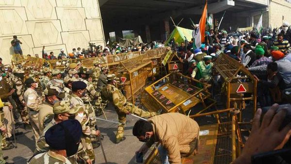 Farmers Protest: आप भी जाम में न फंस जाएं, नोएडा ट्रैफिक पुलिस ने जारी की एडवाइजरी, निकलने से पहले जान लीजिए