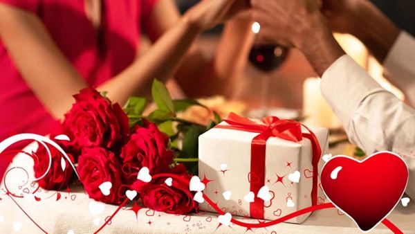 Valentines Day 2024: वैलेंटाइन डे पर अपनी गर्लफ्रेंड को दें ये शानदार तोहफे, पार्टनर को पलभर में कर दें खुश