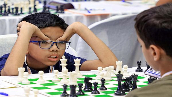 India's Chess Factory: ऐसा विद्यालय जहां से प्रज्ञानंद जैसे 15 ग्रैंडमास्टर निकले, फीस सिर्फ दो हजार