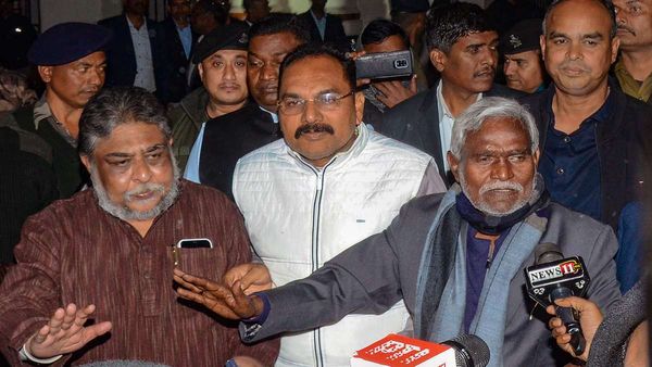 Jharkhand Politics: बीजेपी की गुगली पर चंपई सोरेन का छक्का